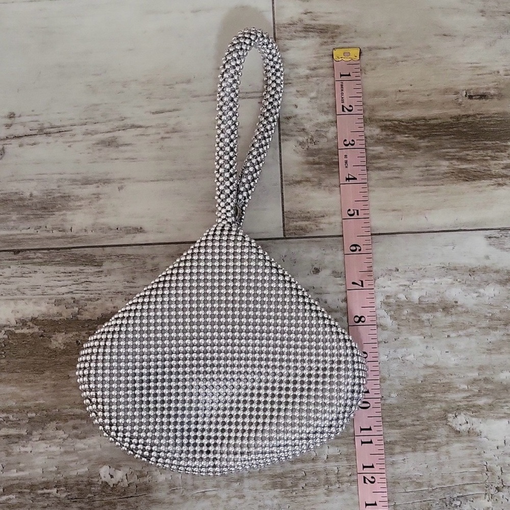 NWOT Jessica McClintock Silver Beaded TRIANGLE MESH BAG! - Picture 12 of 14